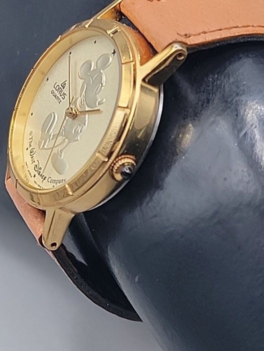Vtg Lorus Seiko Mickey Mouse Quartz Watch V811-5410 Gold Tone 7" Leather Band - Picture 4 of 16